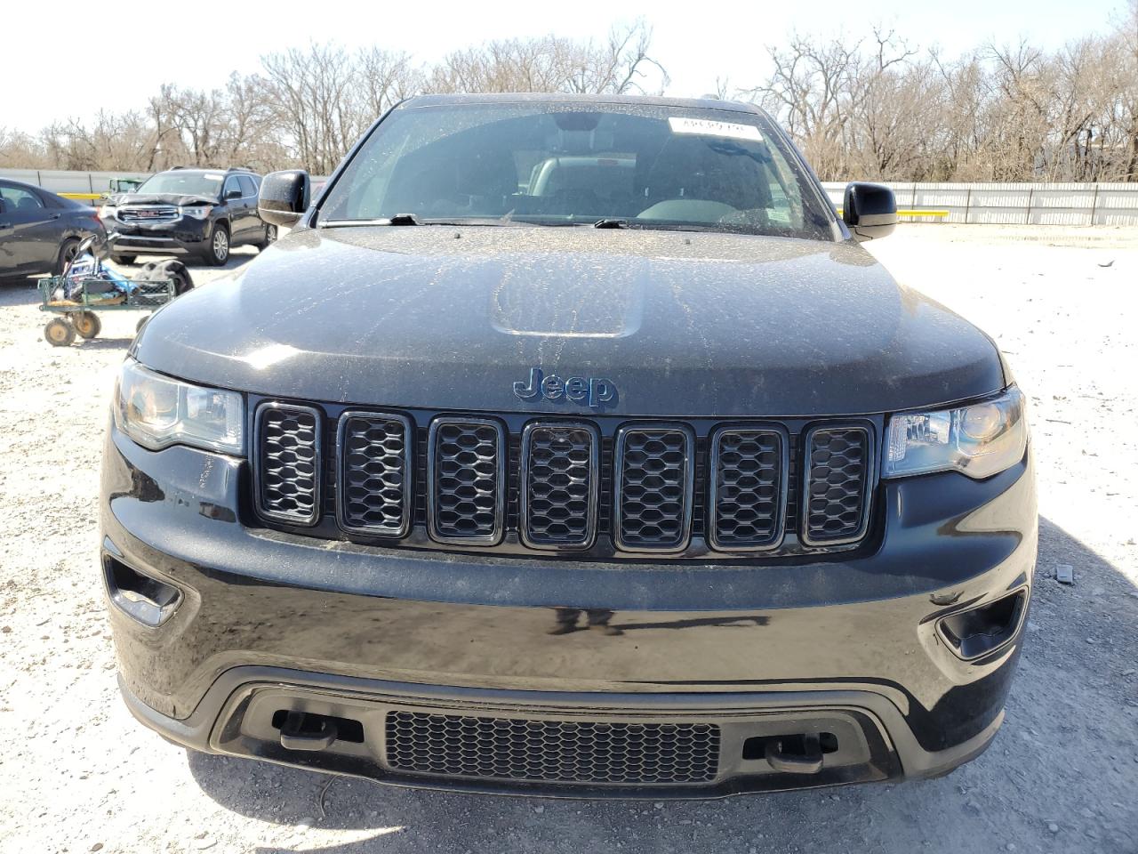 2018 Jeep Grand Cherokee - Image 5