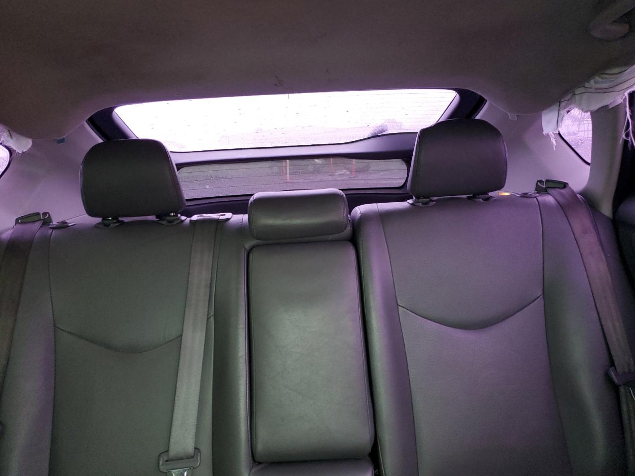 2015 Toyota Prius - Image 10