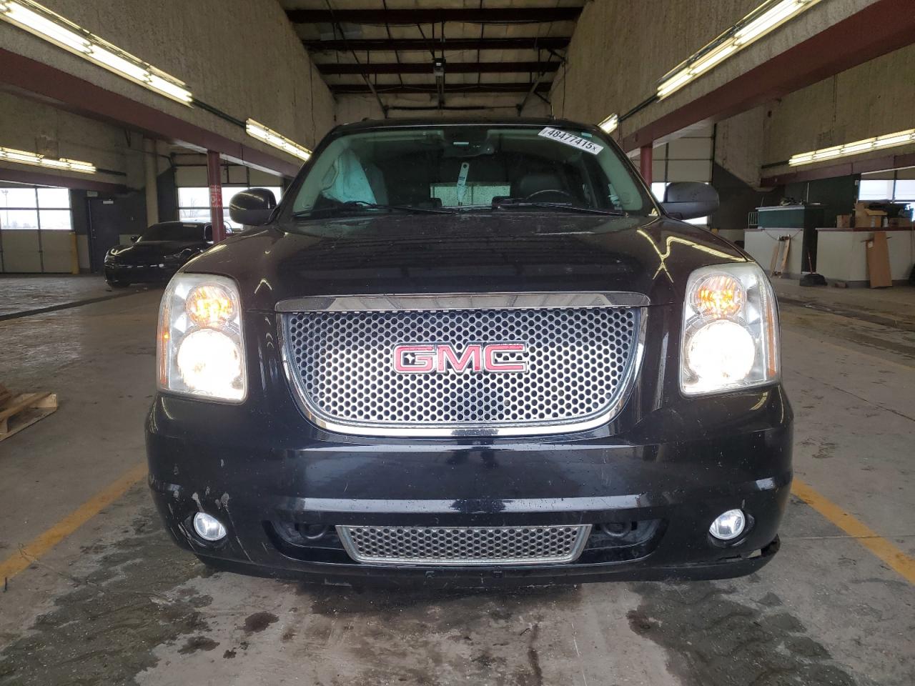 2009 GMC Yukon - Image 5