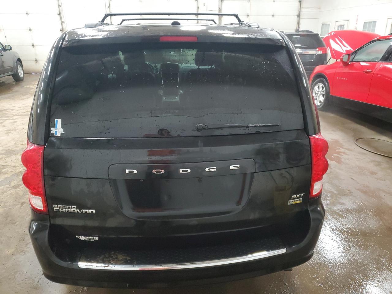 2017 Dodge Caravan - Image 6