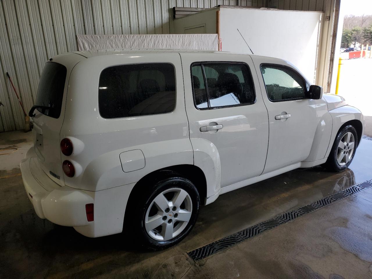 2011 Chevrolet HHR - Image 3