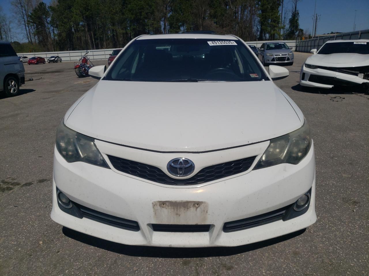 2014 Toyota Camry - Image 5