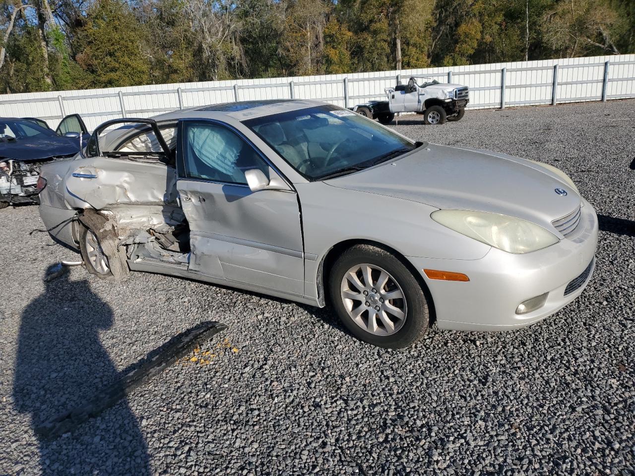 2003 Lexus ES - Image 4