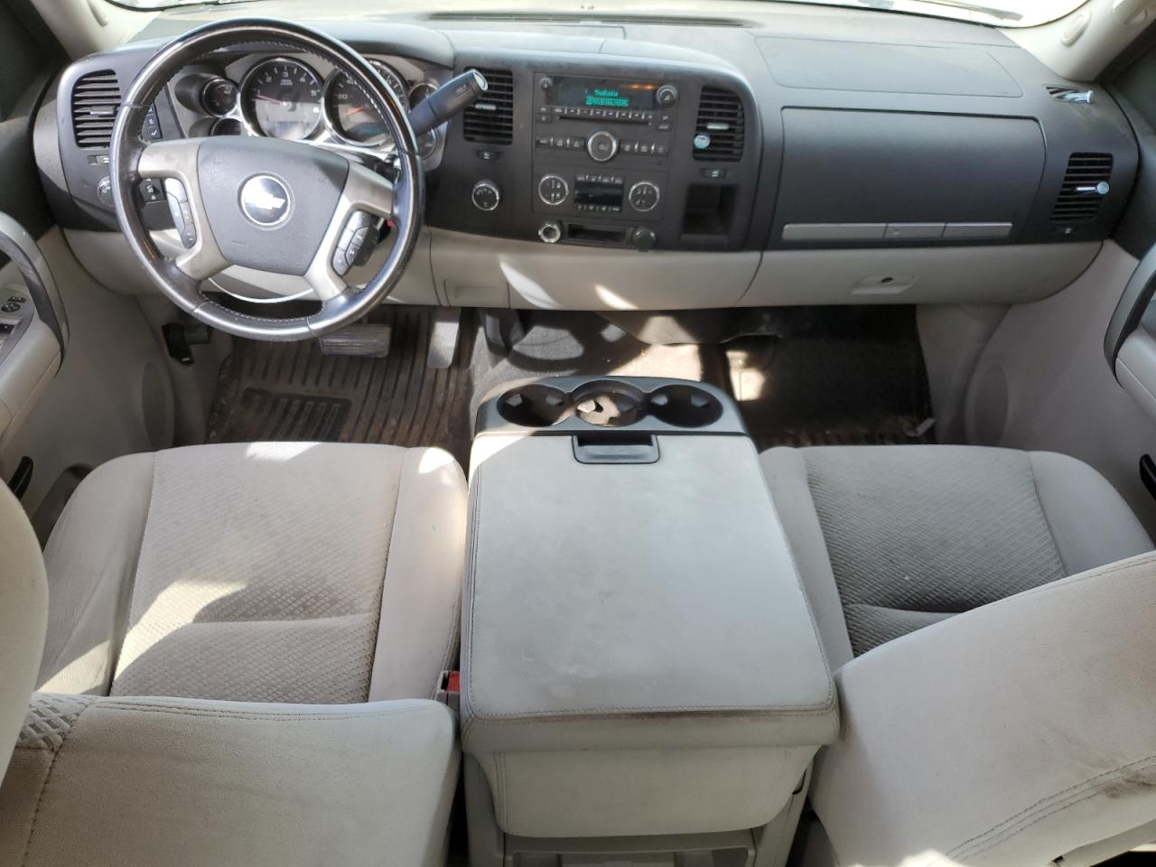 2007 Chevrolet Silverado - Image 8