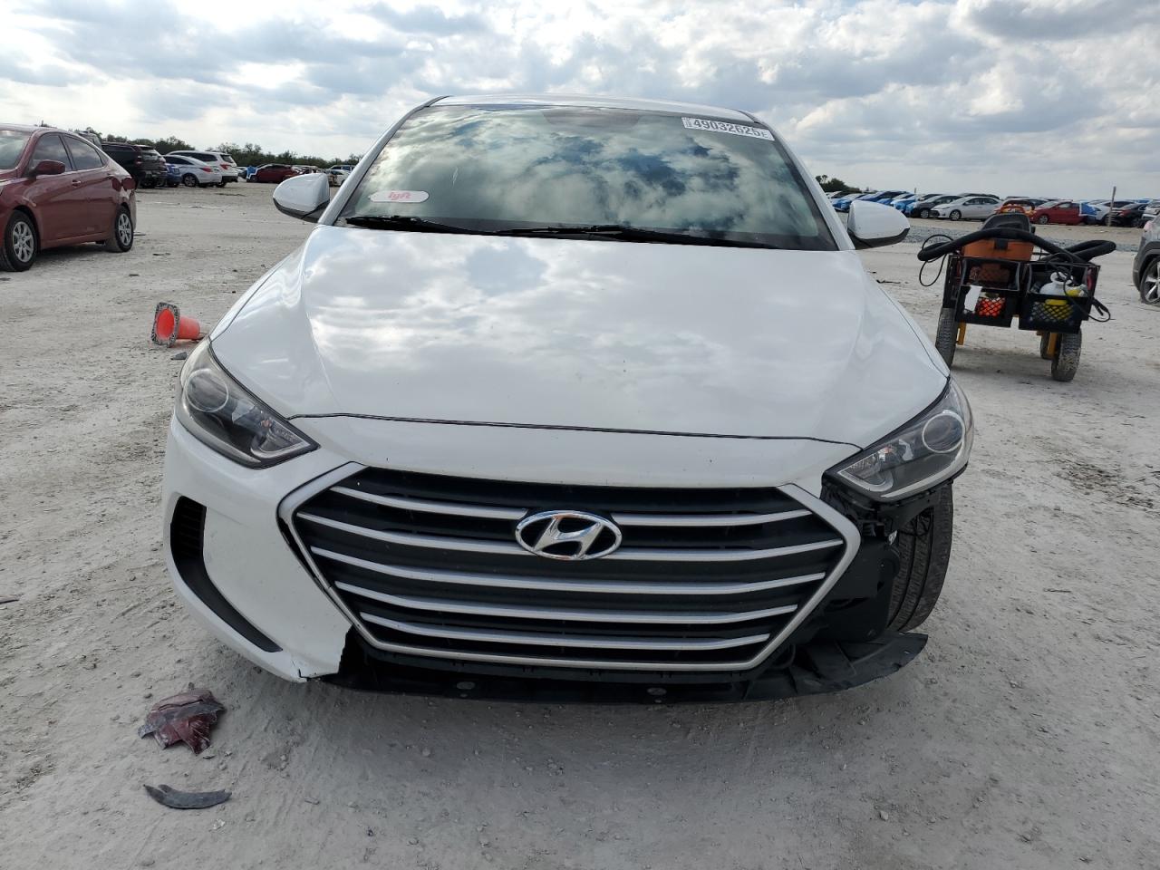 2018 Hyundai Elantra - Image 5
