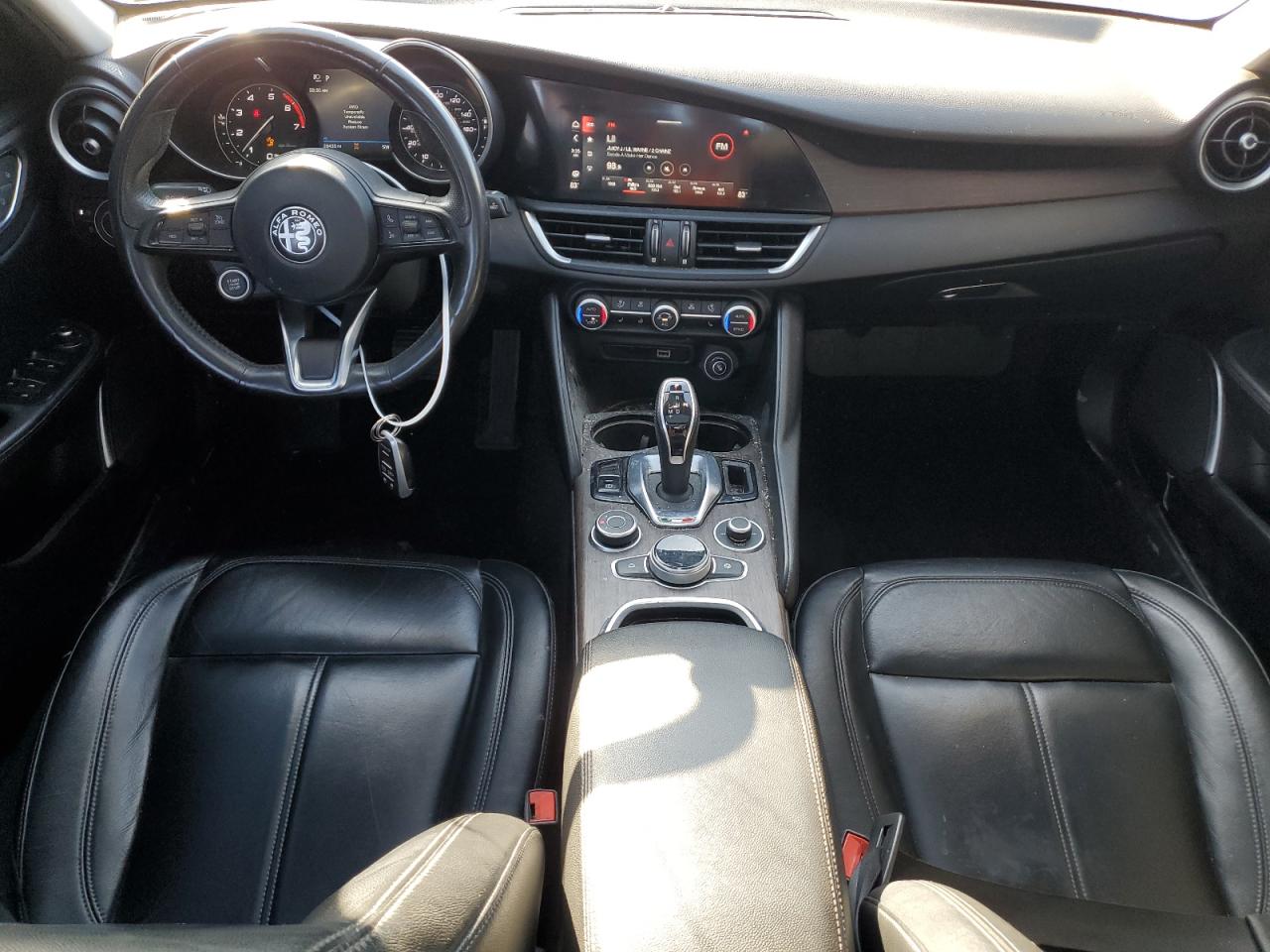 2020 Alfa Romeo Giulia - Image 8