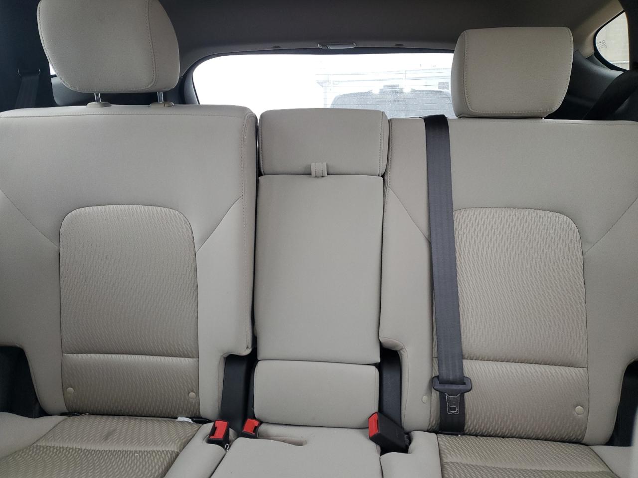 2013 Hyundai Santa Fe - Image 10