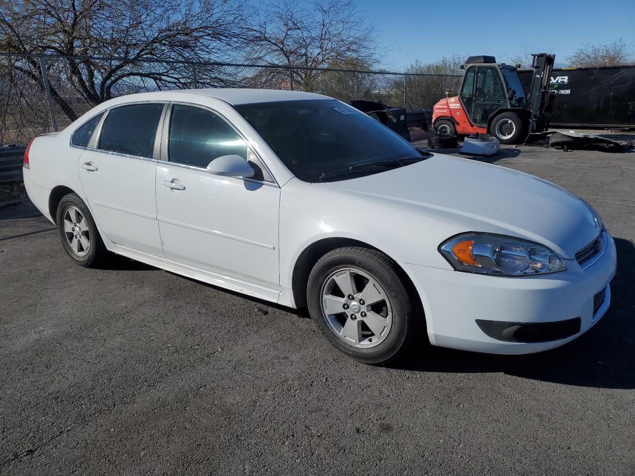2011 Chevrolet Impala - Image 4