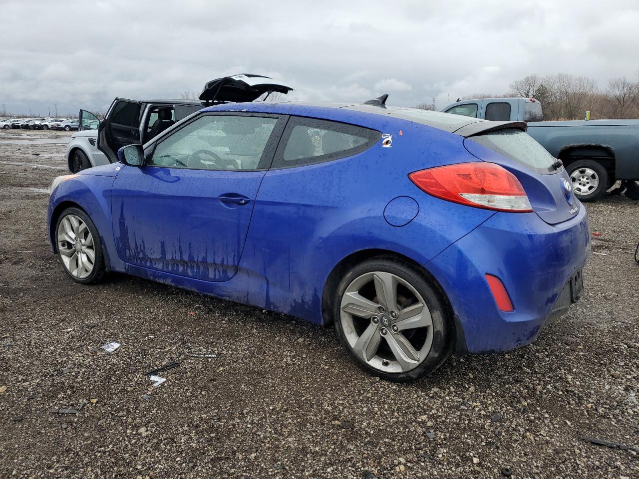 2012 Hyundai Veloster - Image 2