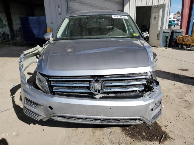  VOLKSWAGEN TIGUAN 2021 Серебристый