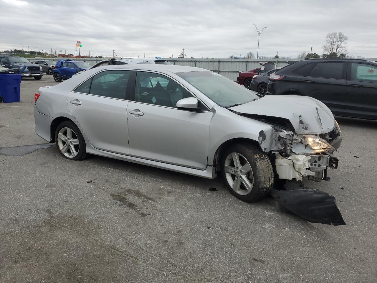 2014 Toyota Camry - Image 4