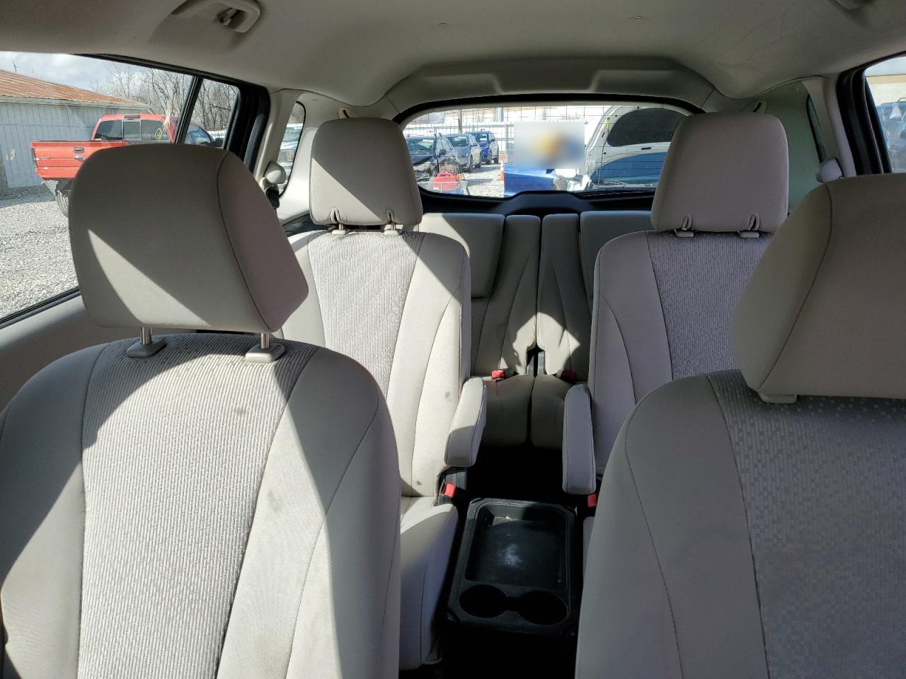 2012 Mazda 5 - Image 10