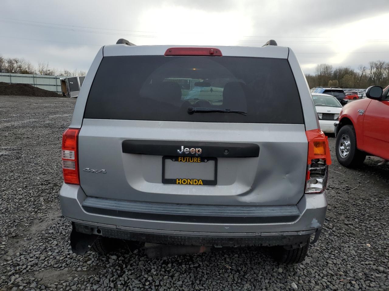 2015 Jeep Liberty (Patriot) - Image 6