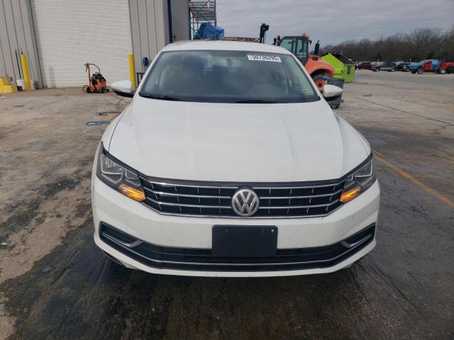  VOLKSWAGEN PASSAT 2017 Biały