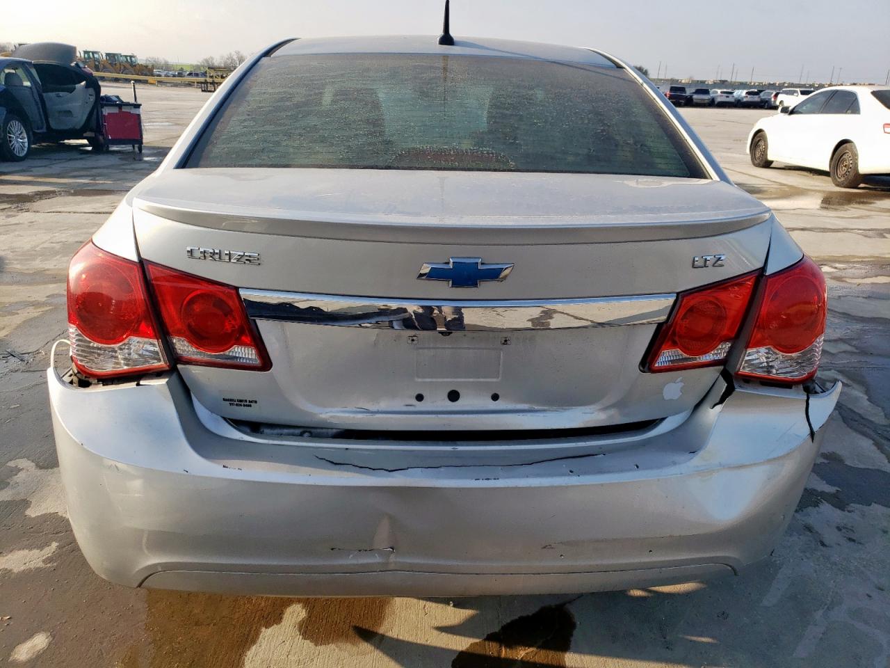 2013 Chevrolet Cruze - Image 6