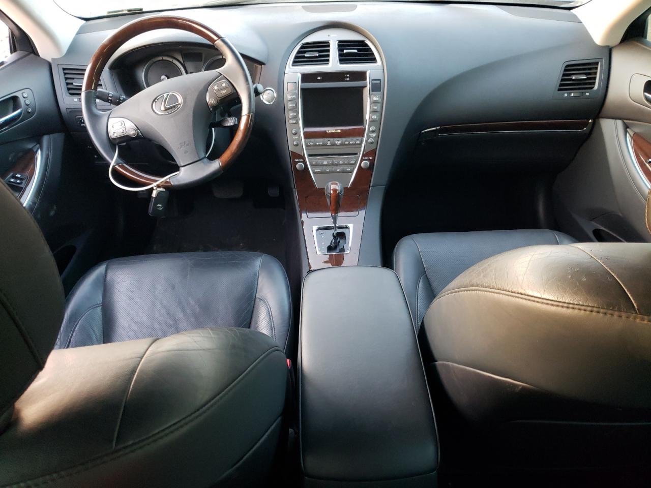 2011 Lexus ES - Image 8