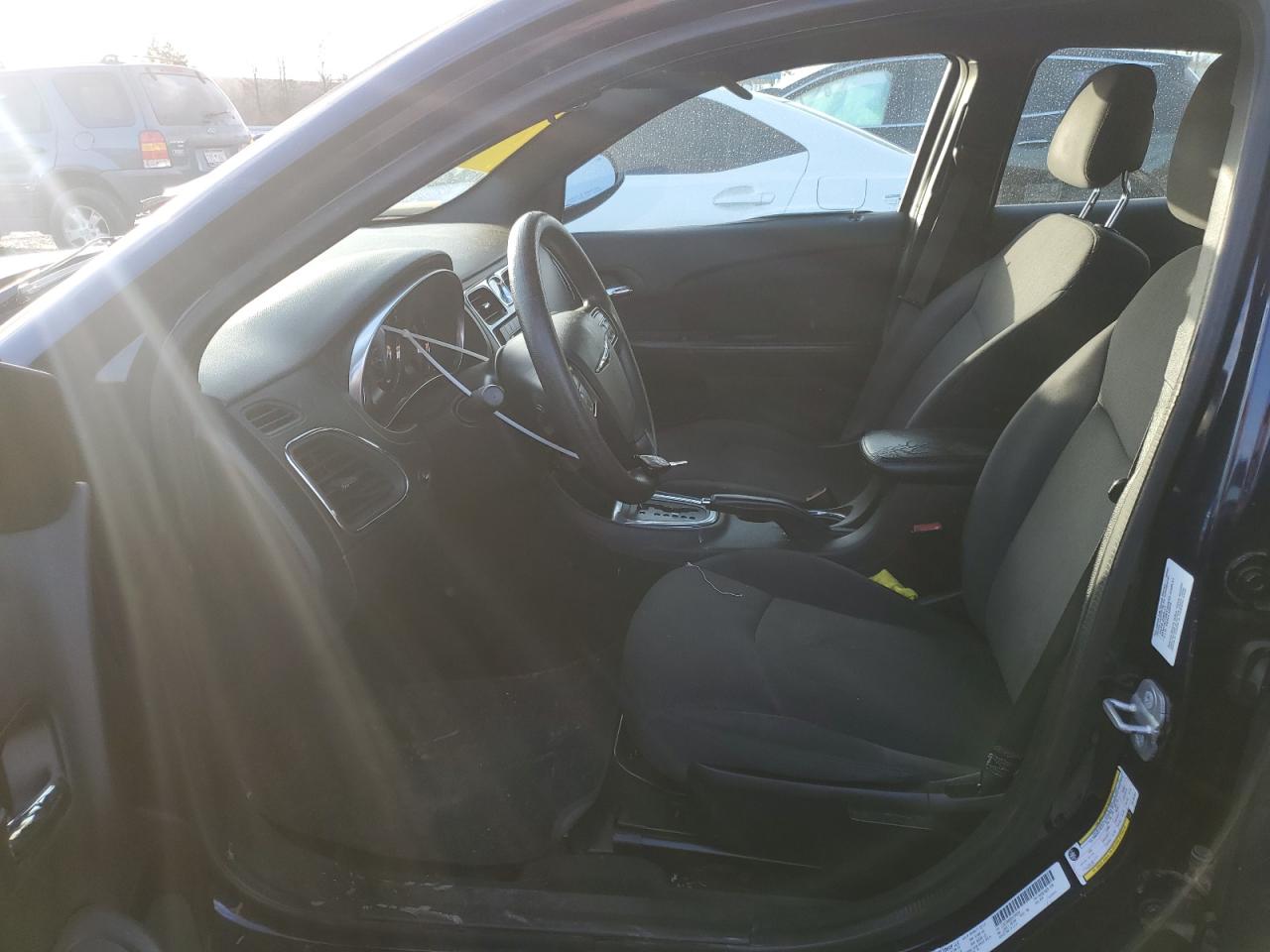 2014 Chrysler 200 - Image 7