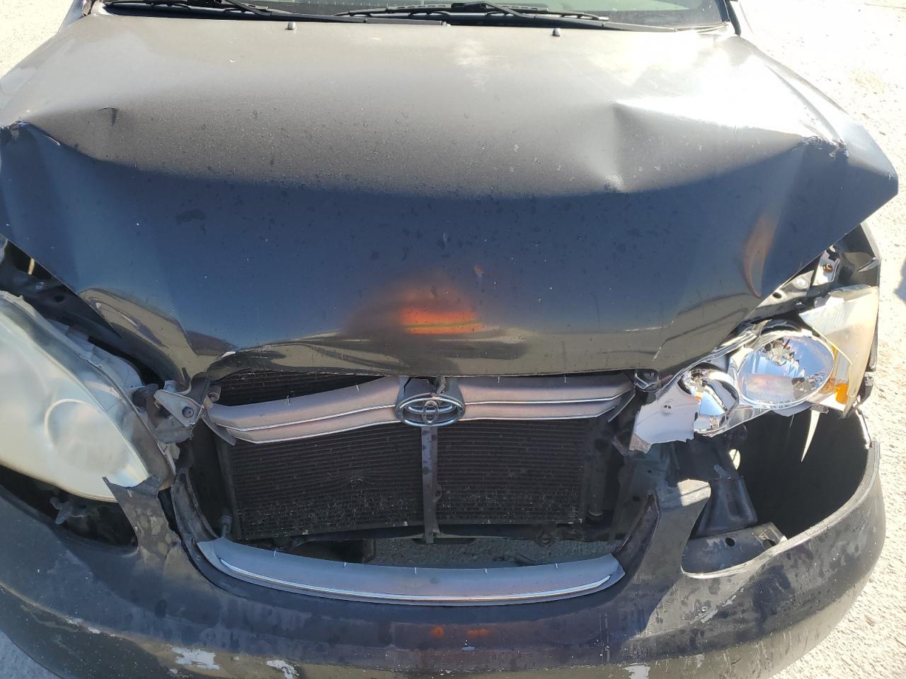 2004 Toyota Corolla - Image 13