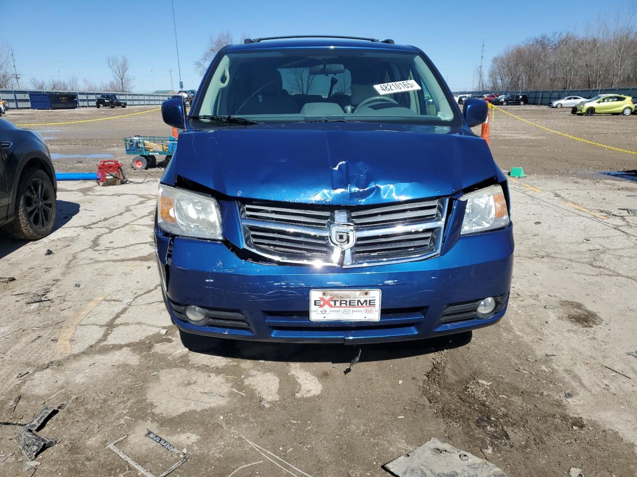 2010 Dodge Caravan - Image 5