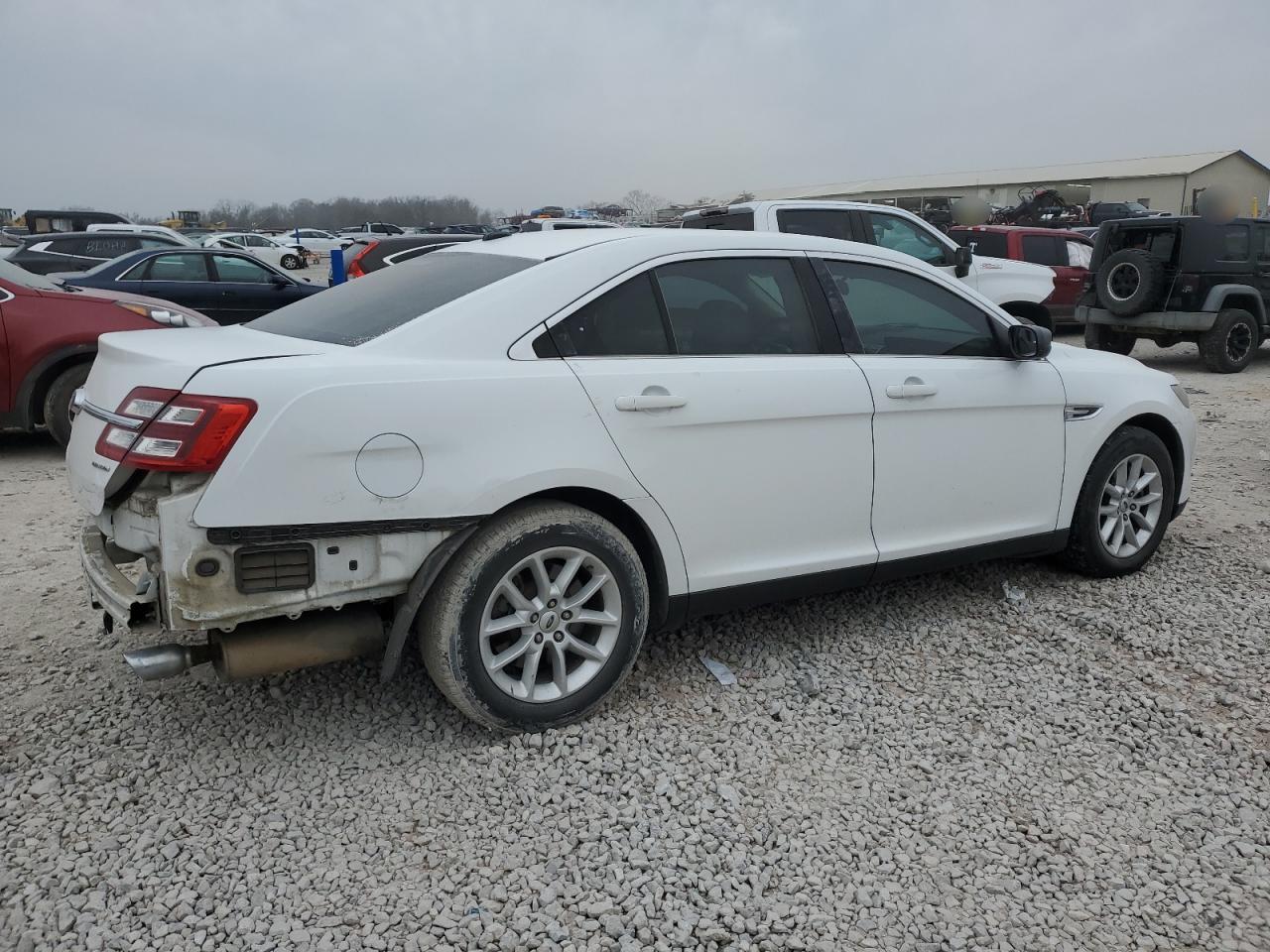 2015 Ford Taurus - Image 3