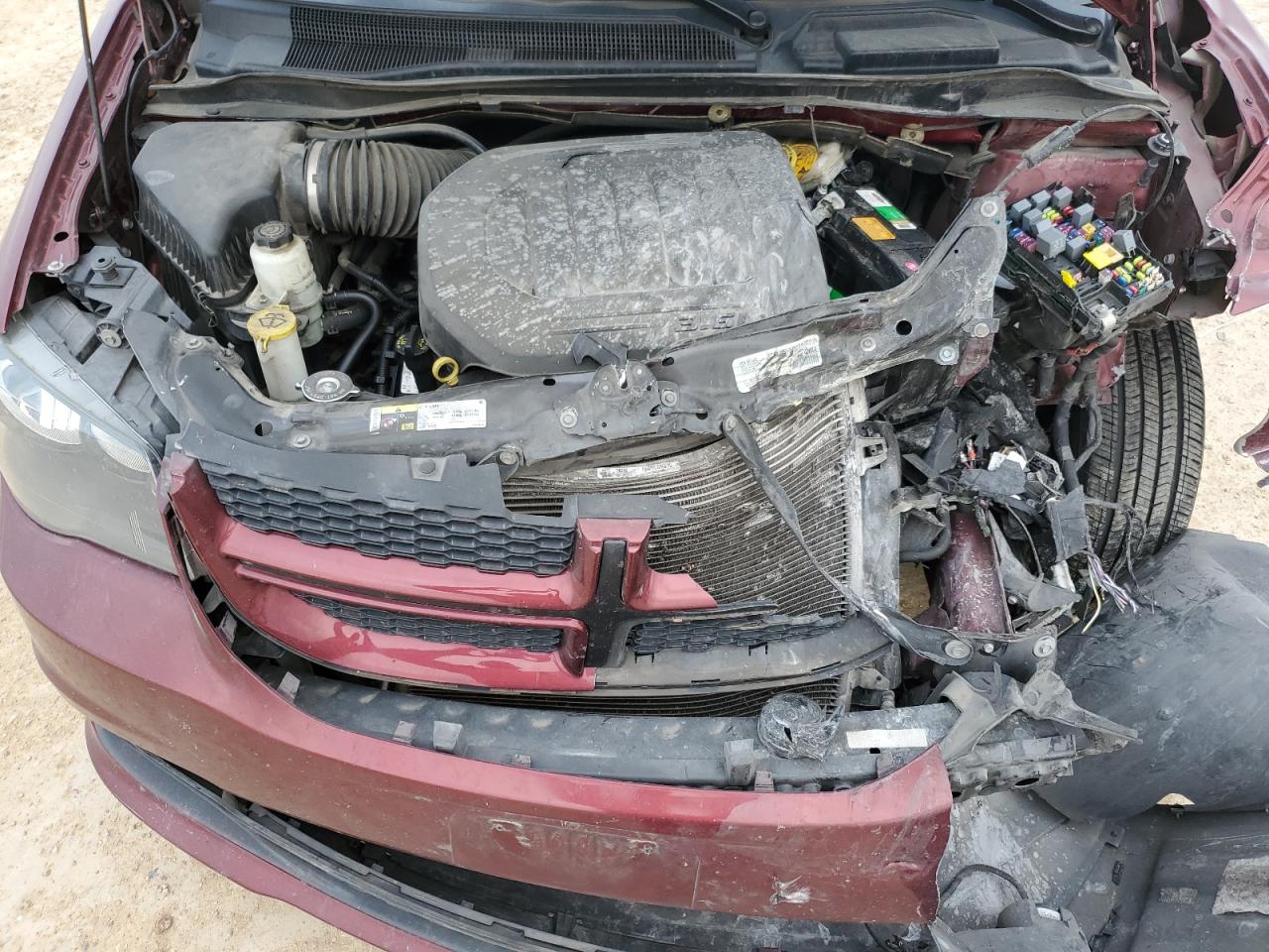 2019 Dodge Caravan - Image 12