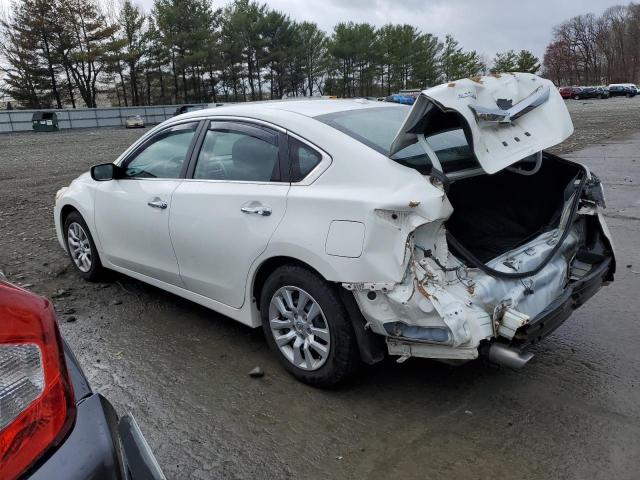 Седани NISSAN ALTIMA 2015 Бял