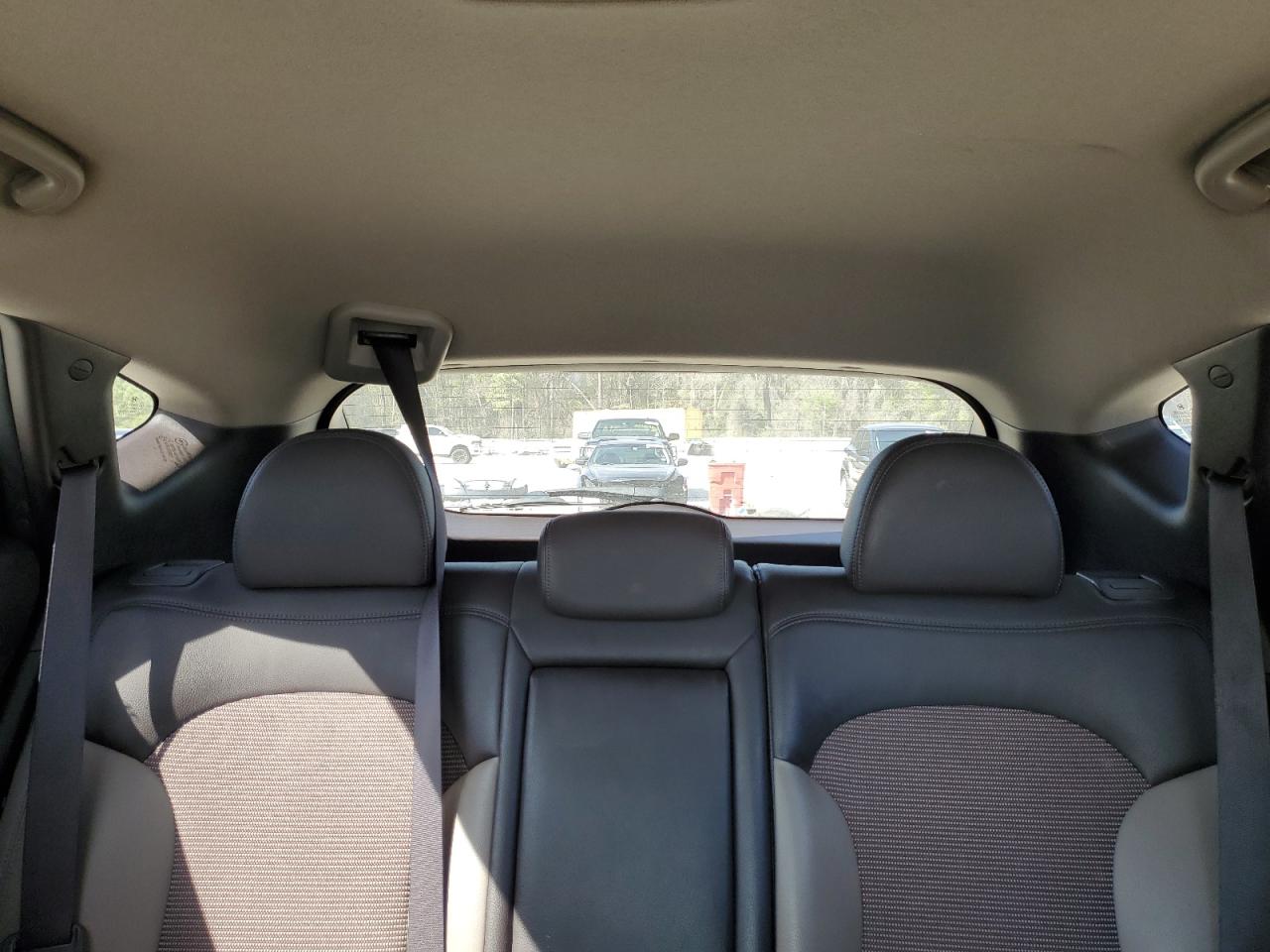 2012 Hyundai Tucson - Image 10