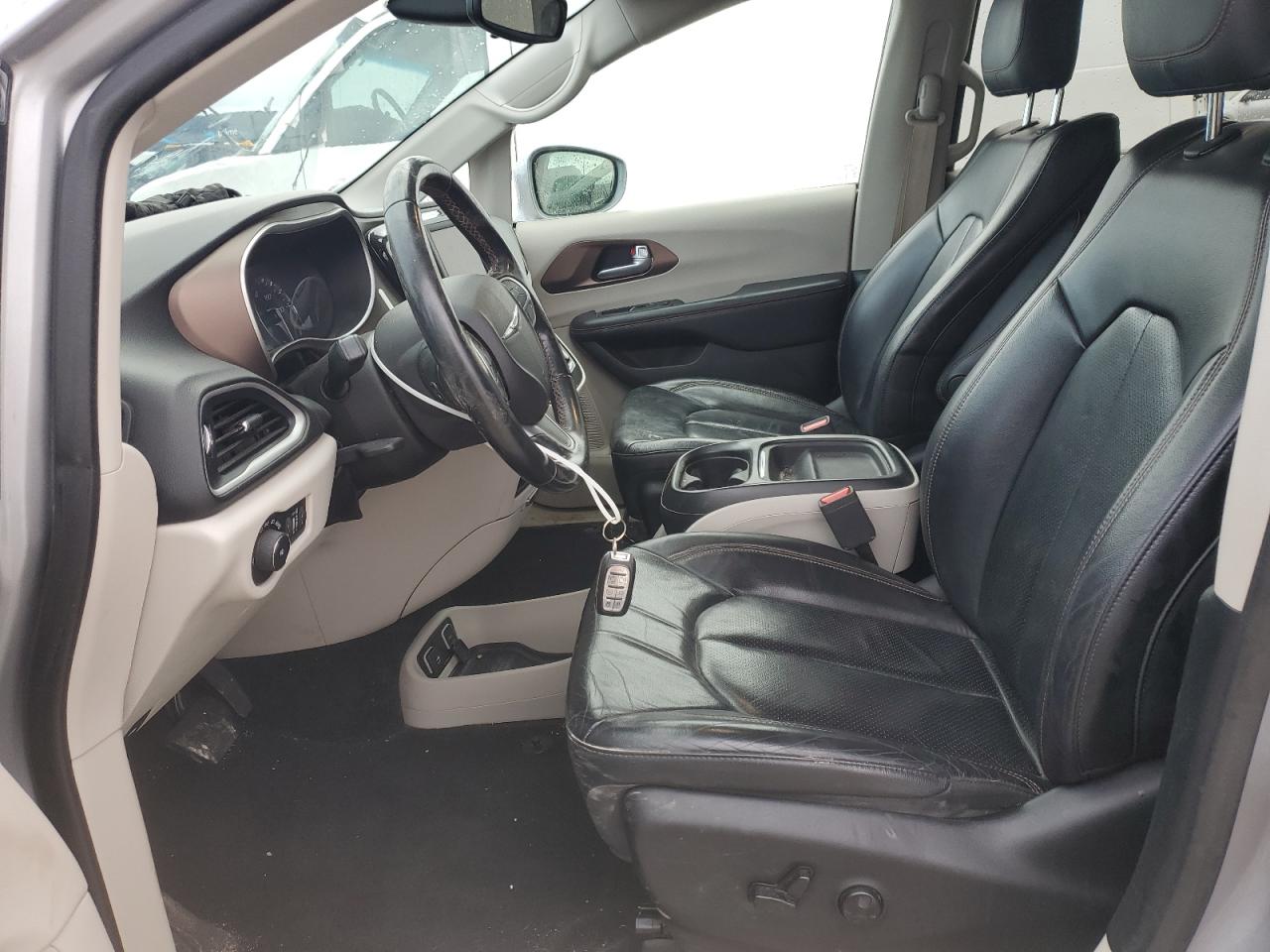 2018 Chrysler Pacifica - Image 7