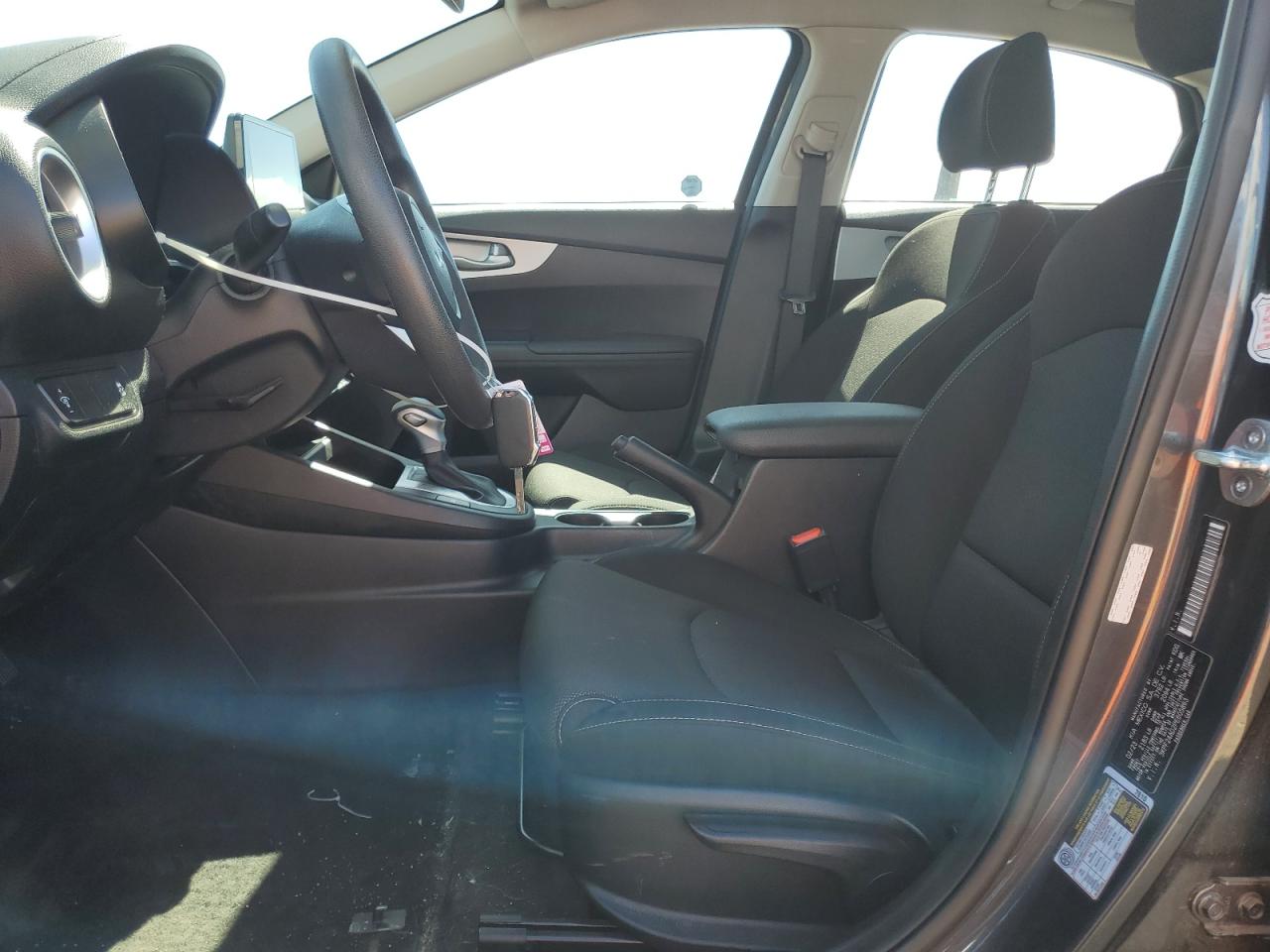 2023 Kia Forte - Image 7