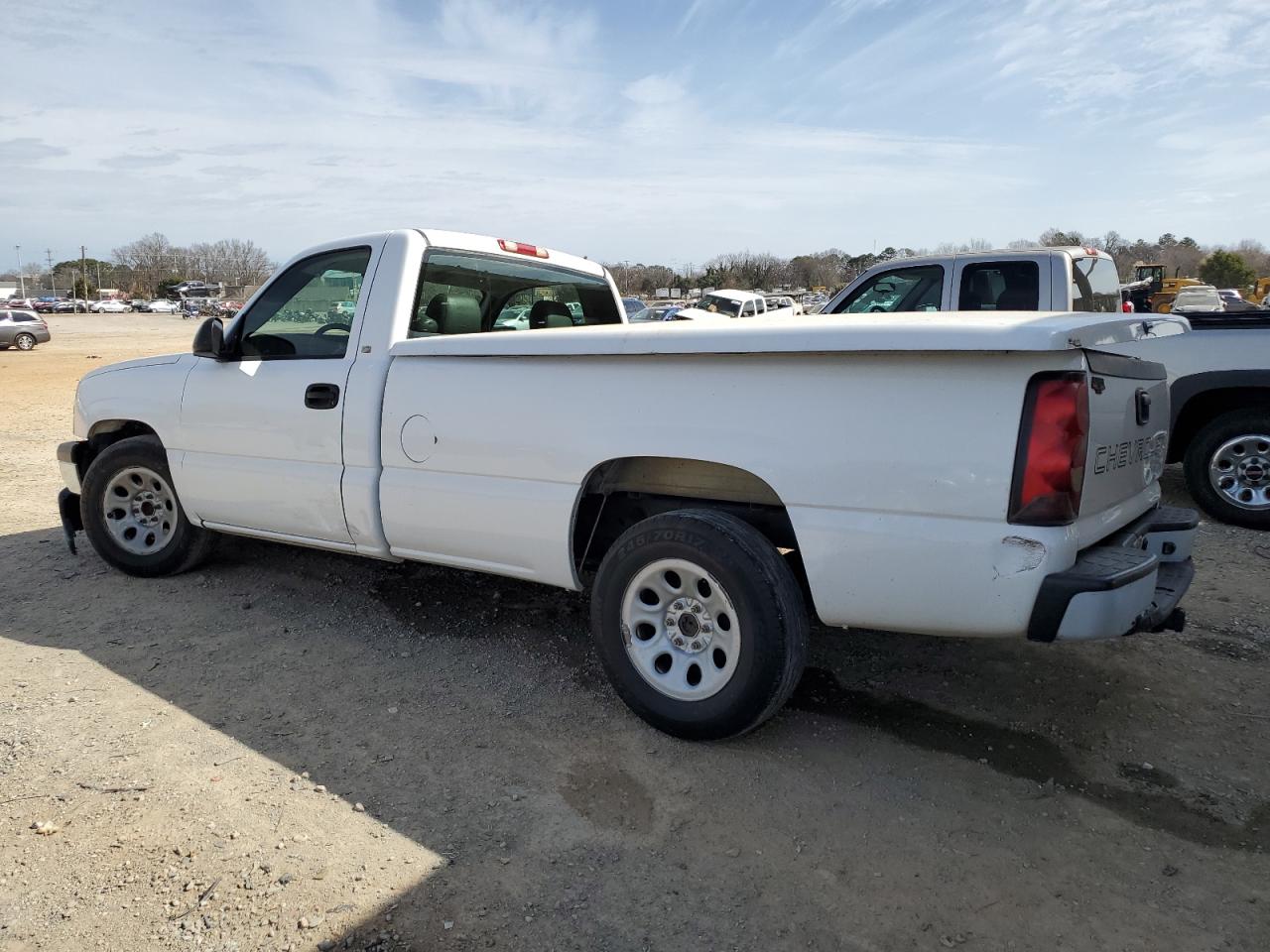 2005 Chevrolet Silverado - Image 2