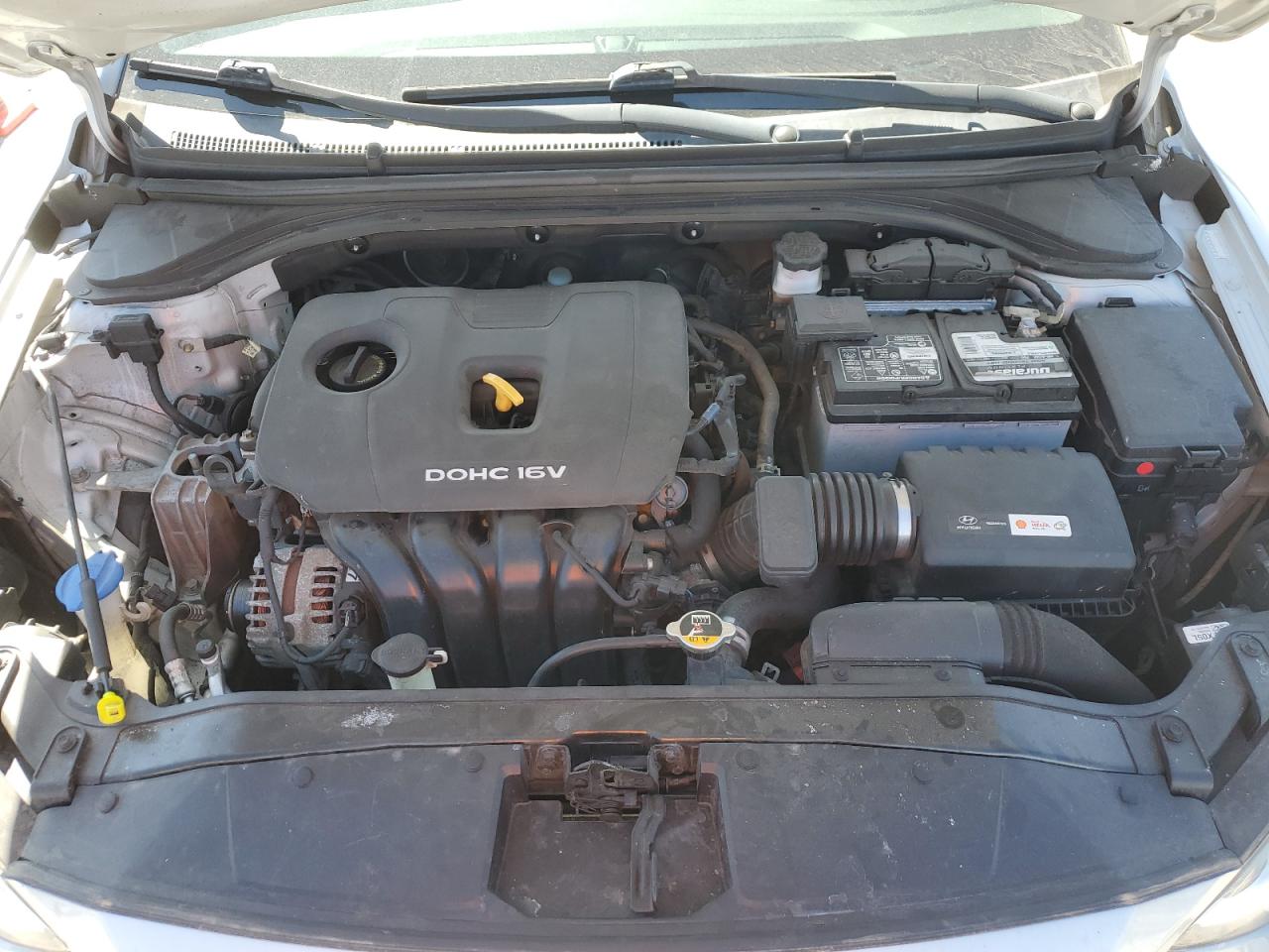 2017 Hyundai Elantra - Image 11