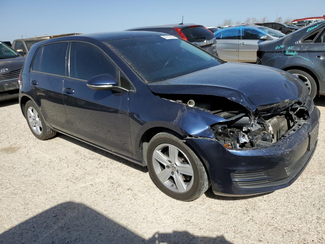 2017 Volkswagen Golf - Image 4