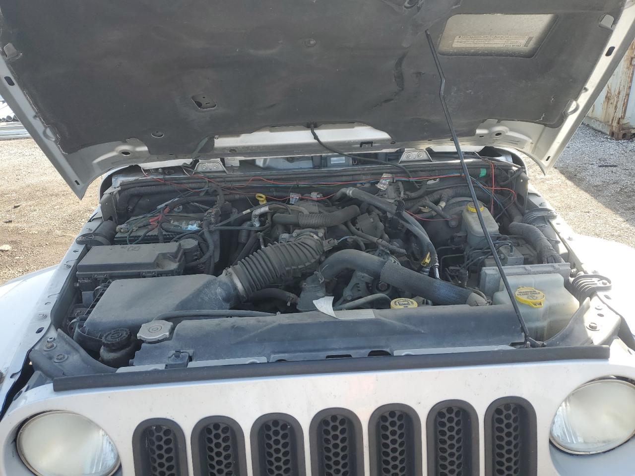 2009 Jeep Wrangler - Image 12