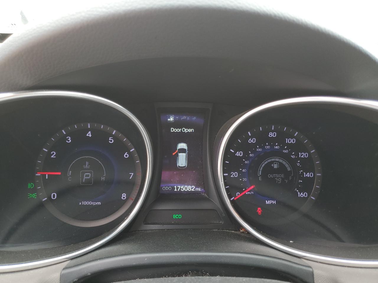2014 Hyundai Santa Fe - Image 9