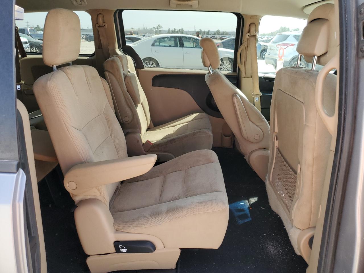 2014 Dodge Caravan - Image 11
