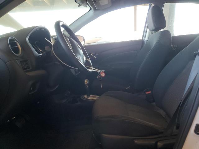 NISSAN VERSA 2019 Белы