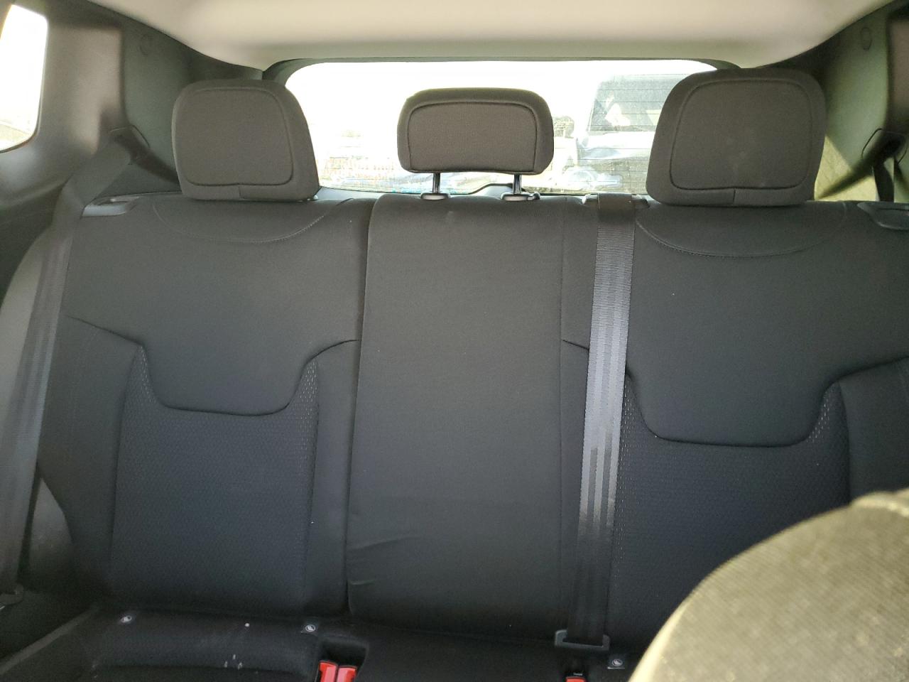 2018 Jeep Renegade - Image 10