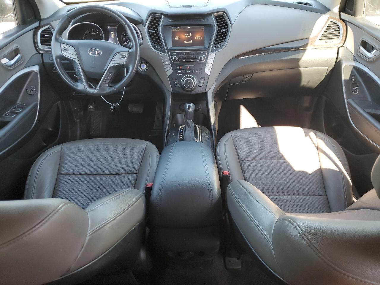 2017 Hyundai Santa Fe - Image 8