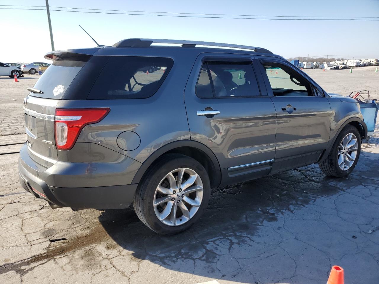 2015 Ford Explorer - Image 3