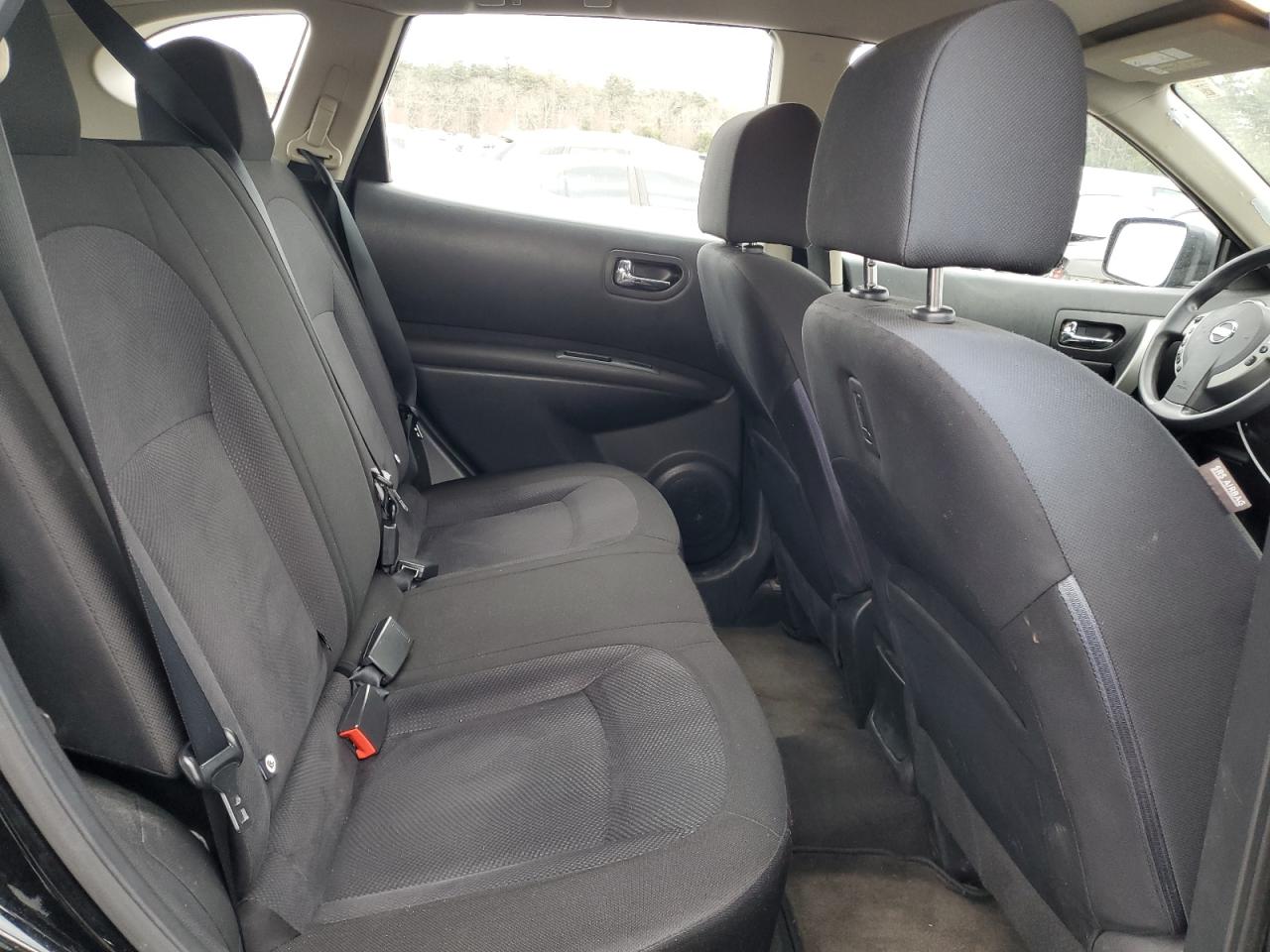2015 Nissan Rogue - Image 11