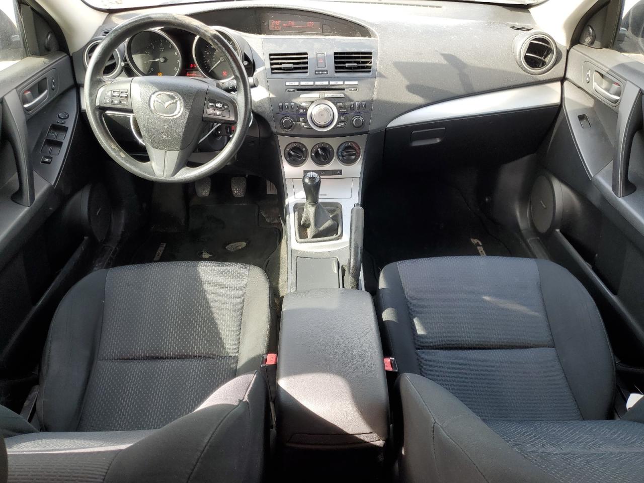 2010 Mazda 3 - Image 8