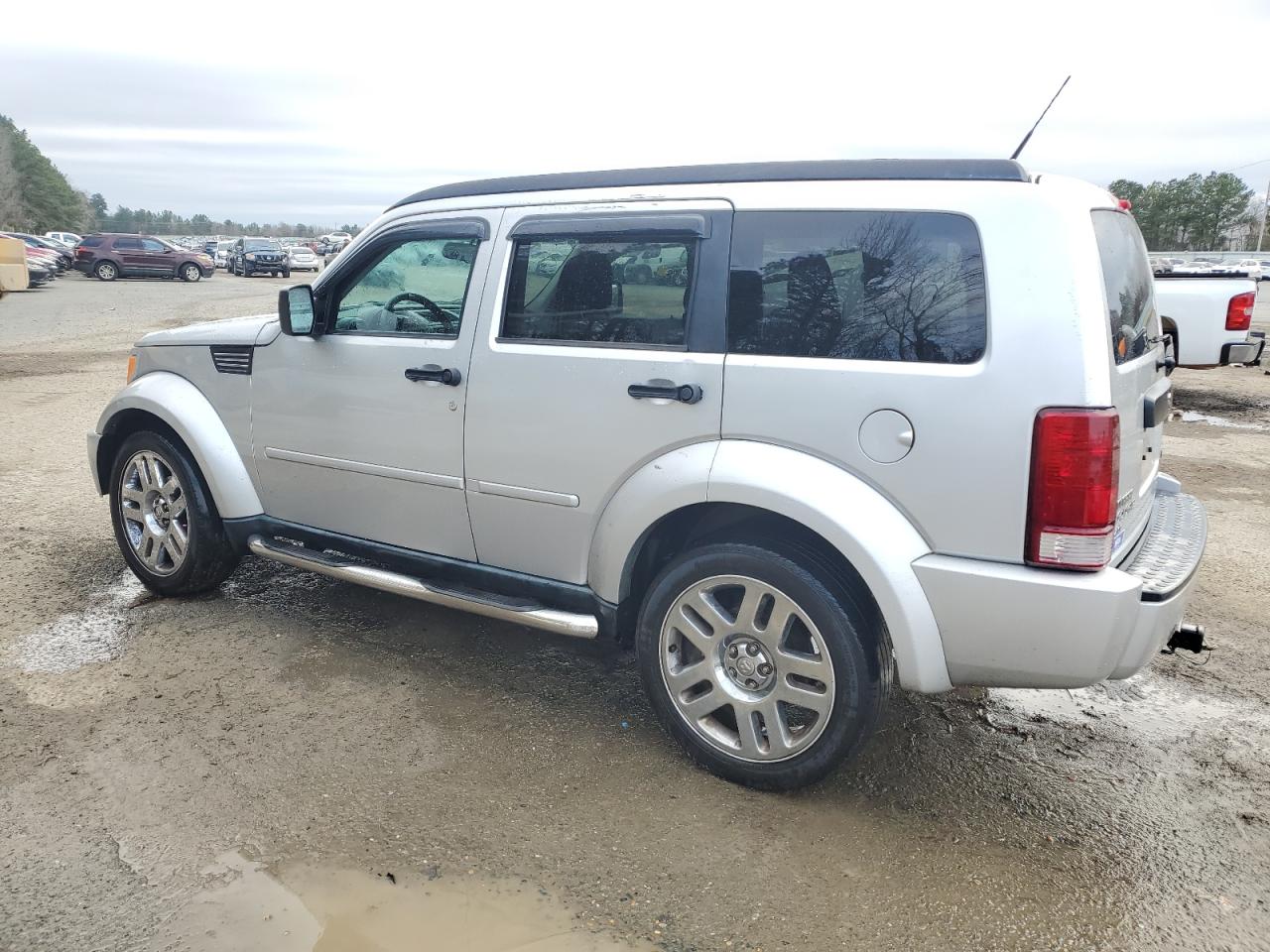 2011 Dodge Nitro - Image 2