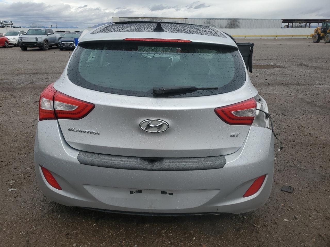 2014 Hyundai Elantra - Image 6
