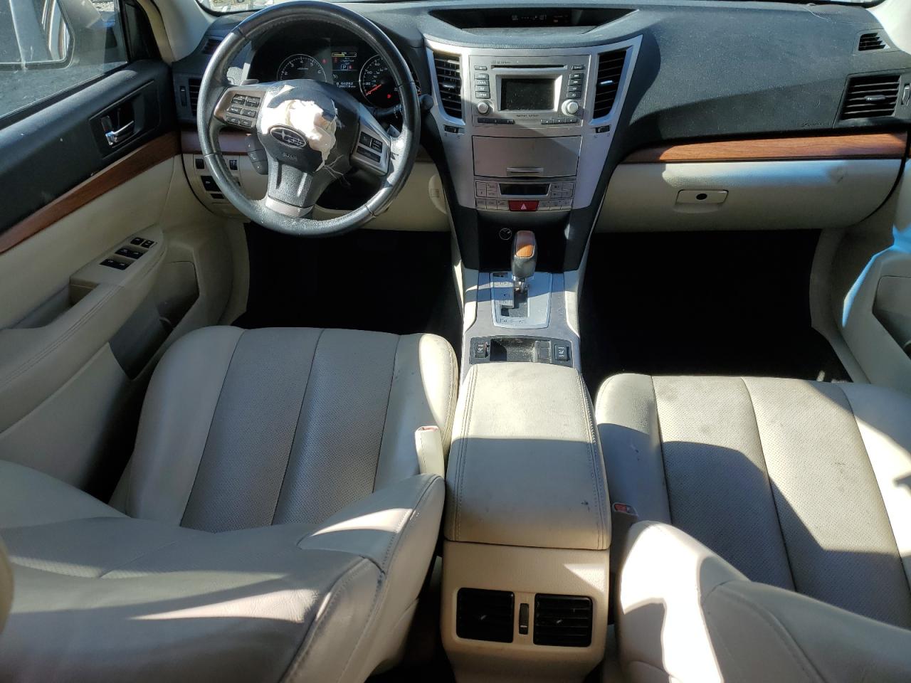 2014 Subaru Outback - Image 8