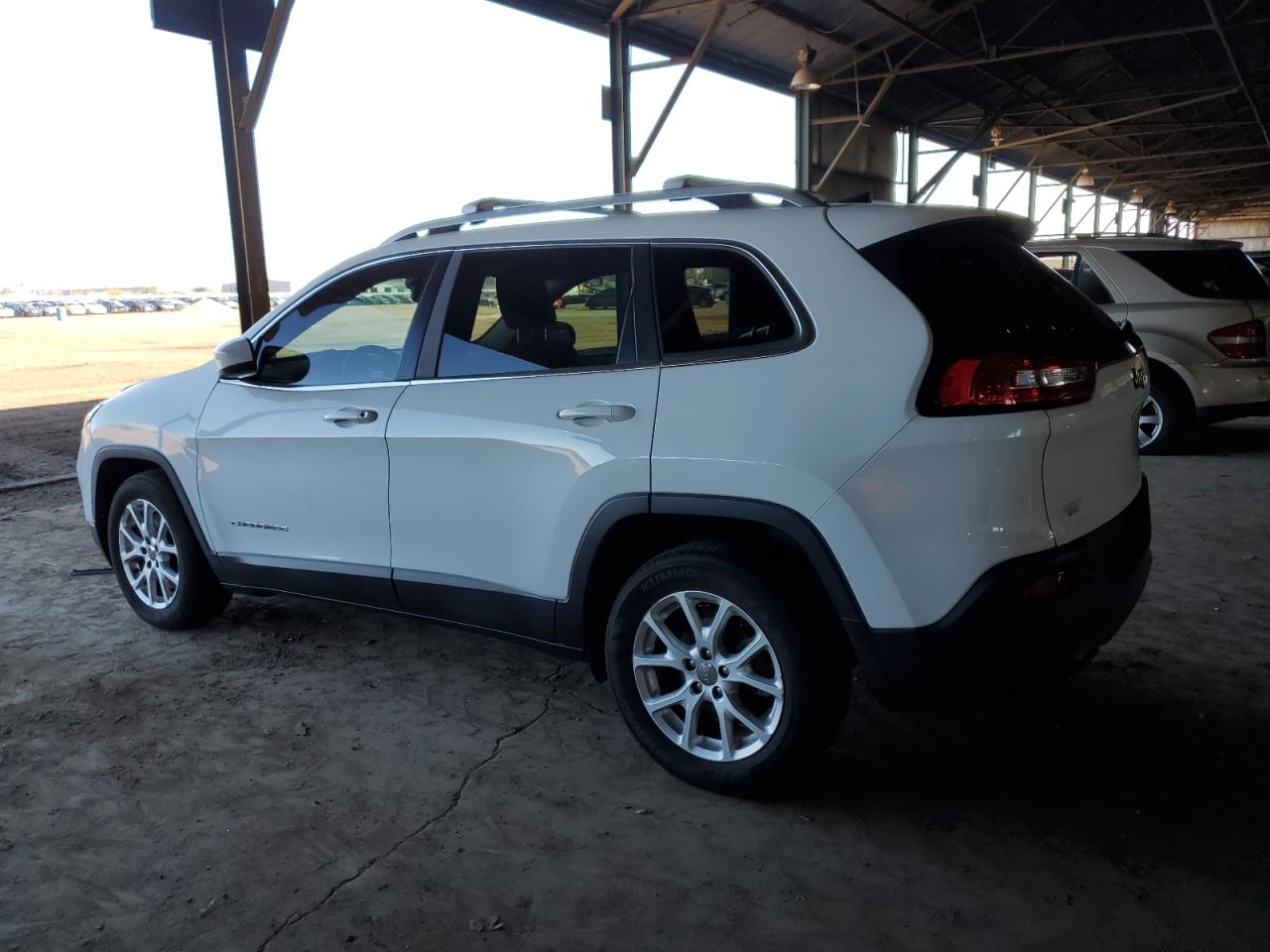 2017 Jeep Grand Cherokee - Image 2