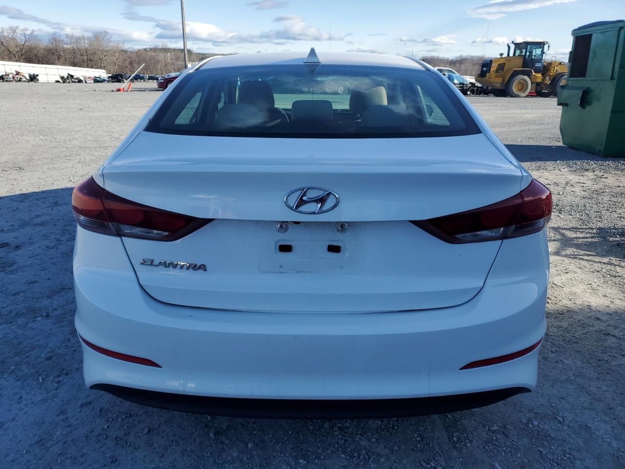 2018 Hyundai Elantra - Image 6
