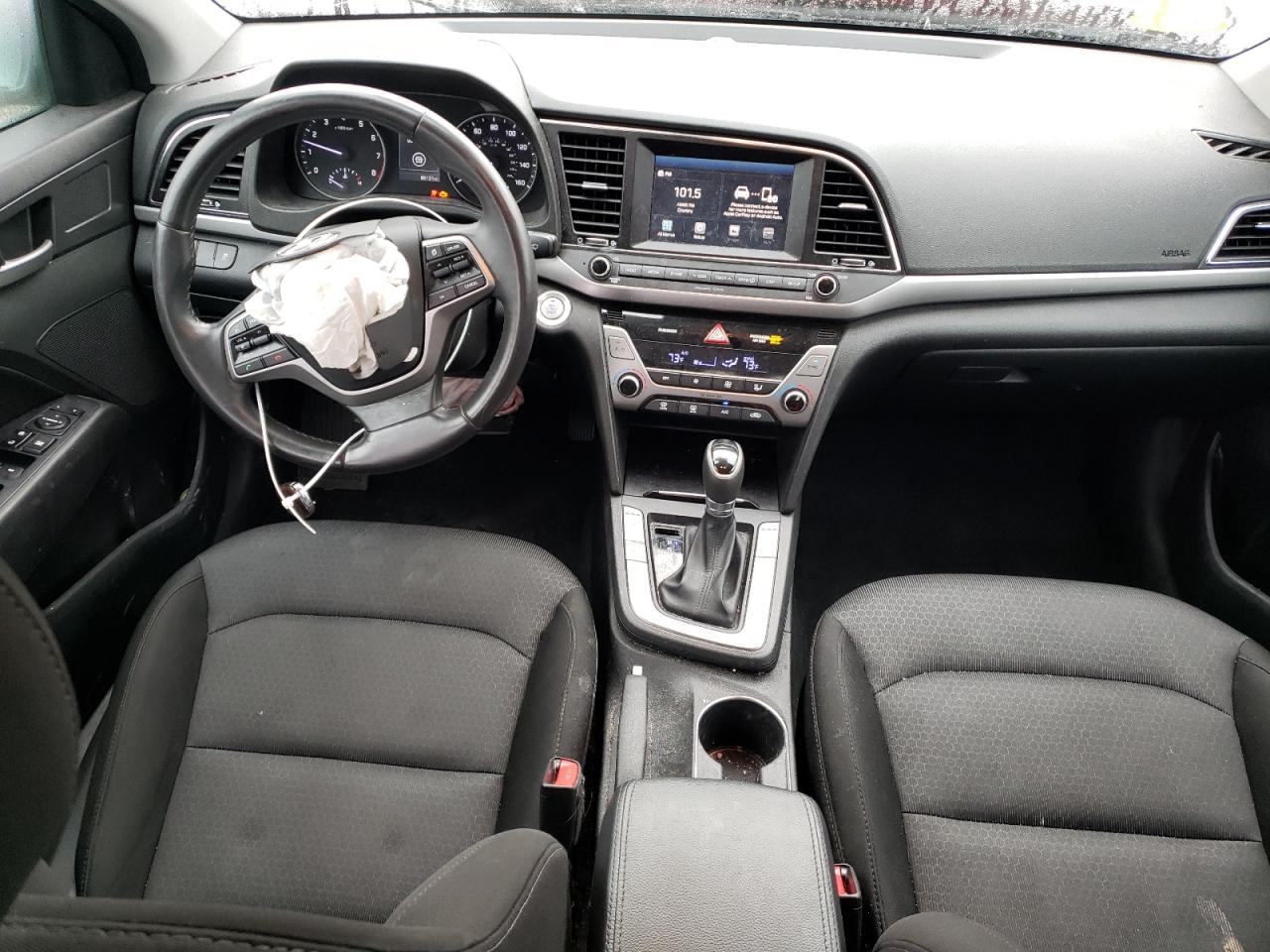 2017 Hyundai Elantra - Image 8