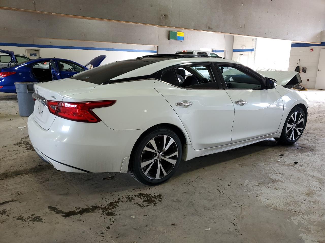 2016 Nissan Maxima - Image 3