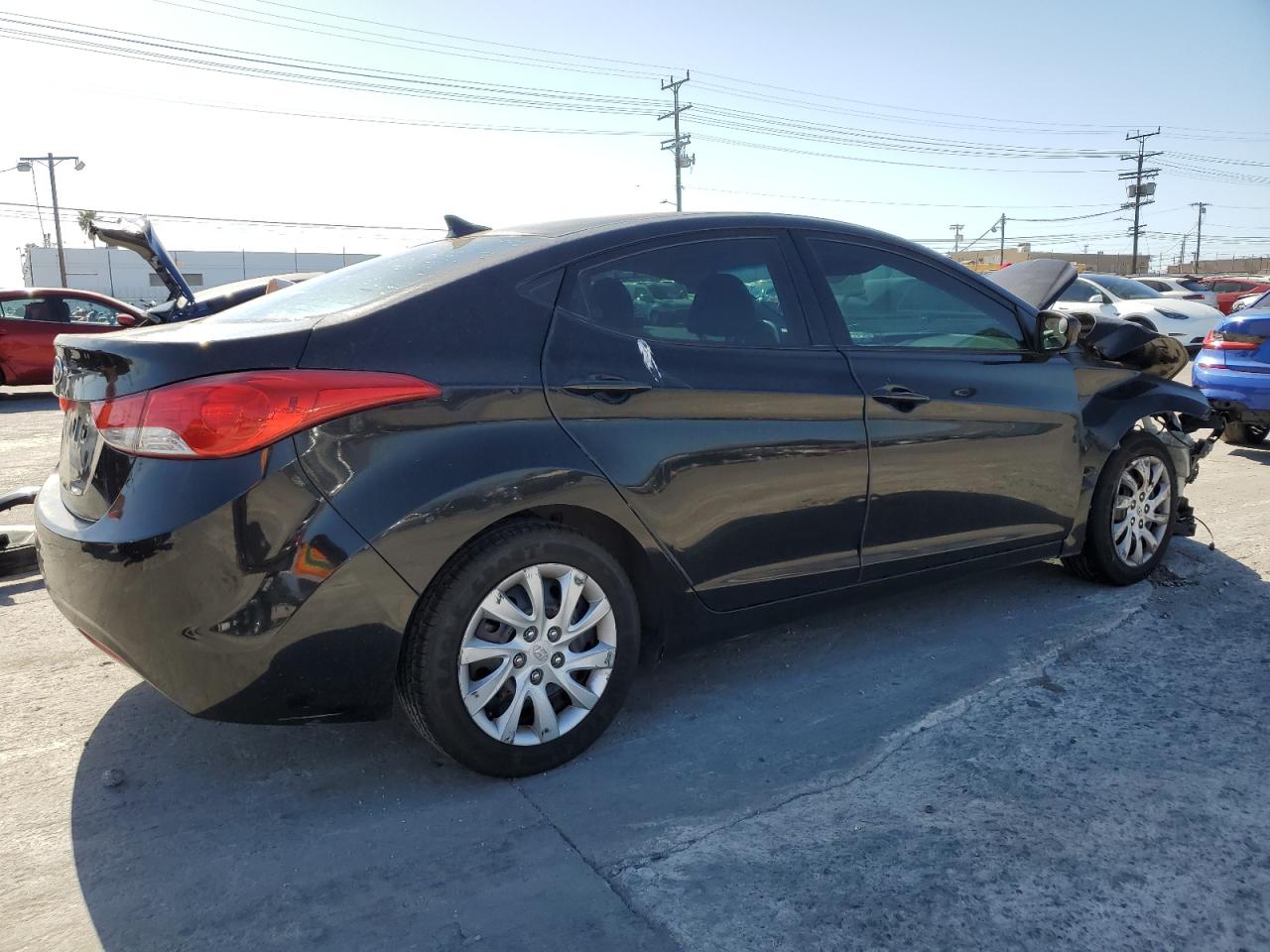 2013 Hyundai Elantra - Image 3