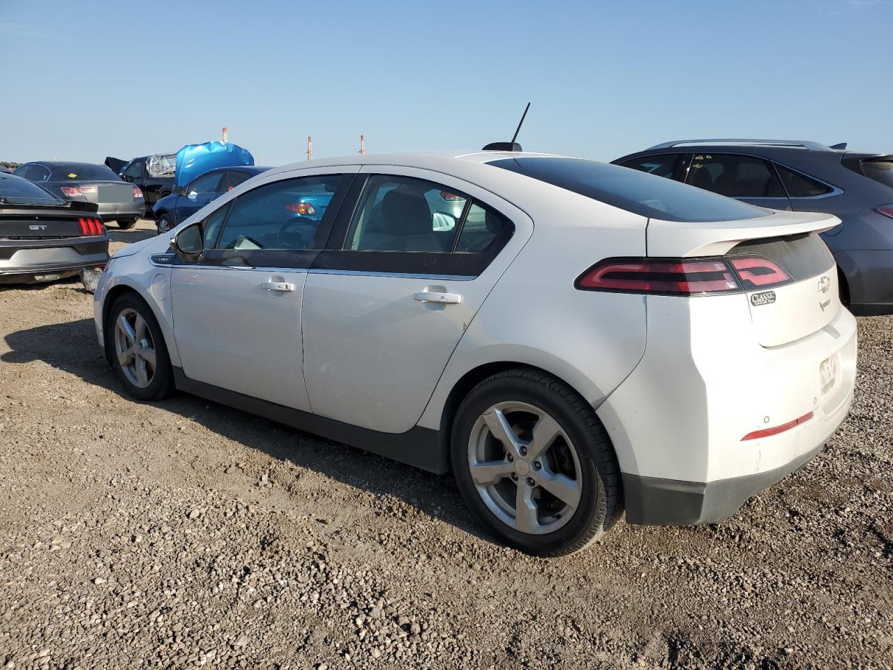 2015 Chevrolet Volt - Image 2